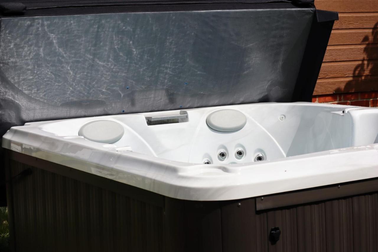 Fern Lodge With Hot Tub Stonham Aspall Екстер'єр фото